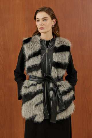 Gri Siyah Zebra Desenli Fermuarlı Kürk Yelek