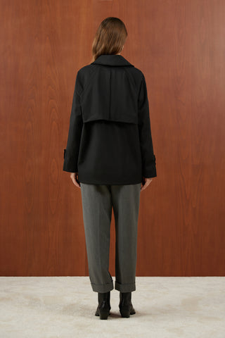 Siyah Konsatras Astarlı Kısa Trenç Mont