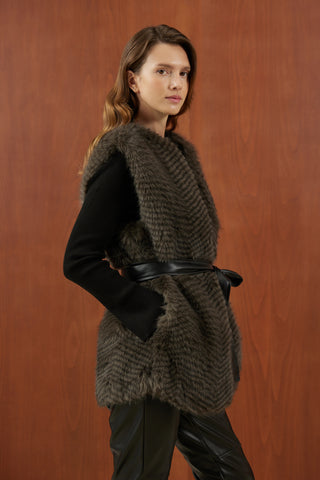 Gri Siyah Balık Sırtı Desenli Deri Kemer Detaylı Kürk