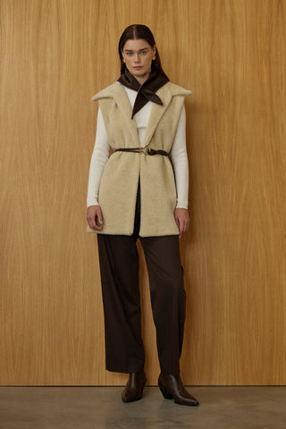 Taş Rengi Kemer Detaylı Yakalı Kürk Yelek