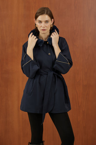 Lacivert Kapişonu Kürklü Trenç Mont