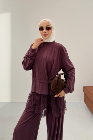 Beli Dantel Parça Detaylı Kuşaklı Pantolonlu İkili Takım Bordo