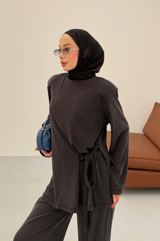 Önü Parçalı Beli Bağlama Detaylı Pantolonlu İkili Takım Siyah
