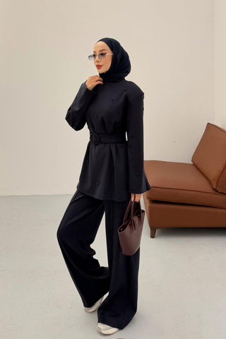 Önü Kaplama Düğme Detaylı Kemer Aksesuarlı Pantolonlu İkili Takım Lacivert