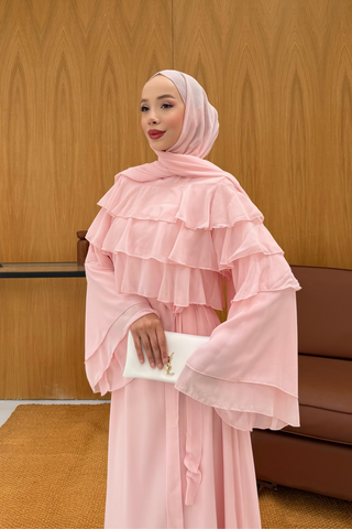 Robadan Fırfır Detaylı Biye Kemerli Şifon Elbise Pembe