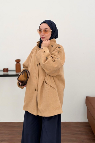 Taş Süslemeli Dik Yakalı Ceket Camel