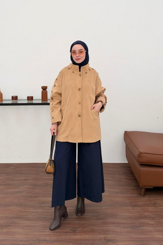 Taş Süslemeli Dik Yakalı Ceket Camel