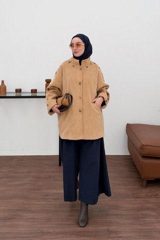 Taş Süslemeli Dik Yakalı Ceket Camel