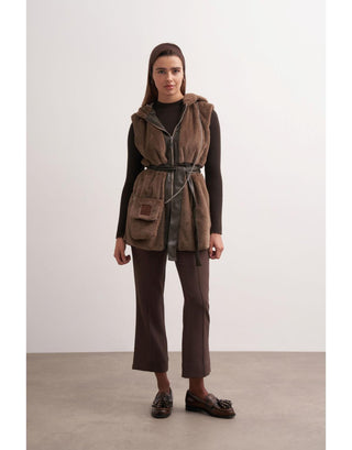 Bej Kapüşonlu, Deri Detaylı, Çantalı Peluş Kışlık Yelek - Fushya Online