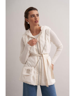 Ekru Kapüşonlu, Deri Detaylı, Çantalı Peluş Kışlık Yelek - Fushya Online
