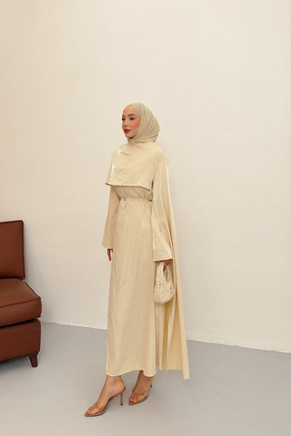 Omuzu Uzun Şal Detaylı Elbise Bej