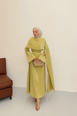 Omuzu Uzun Şal Detaylı Elbise Yağ Yeşili