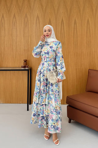 Eteği Katlı Volanlı Çiçekli Elbise Mavi