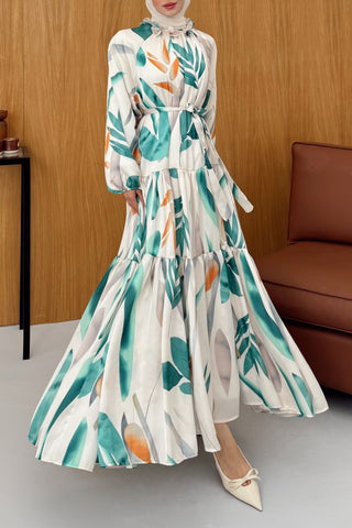 Yakası Çiçek Detaylı Desenli Saten Elbise Yeşil