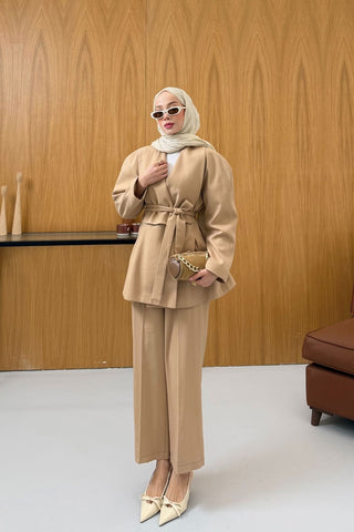 Geniş Yakalı Pens Detaylı Ceket Pantolon Takım Camel