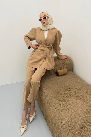 Geniş Yakalı Pens Detaylı Ceket Pantolon Takım Camel