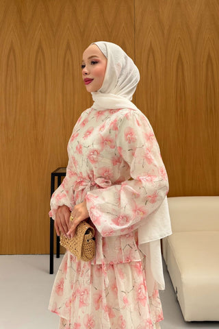 Eteği Kat Volanlı Bahar Desenli Elbise Pembe