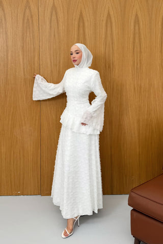 Simli Şifon Volan Detaylı Elbise Ekru