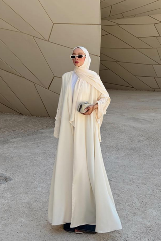 Kolu Lazer Detaylı Abaya Krem