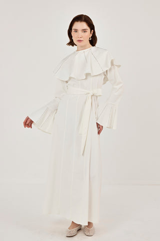 Pelerin Detaylı Taşlı Gabardin Elbise Ekru