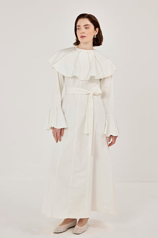 Pelerin Detaylı Taşlı Gabardin Elbise Ekru