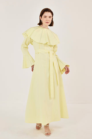 Pelerin Detaylı Taşlı Gabardin Elbise Sarı