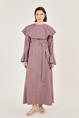 Pelerin Detaylı Taşlı Gabardin Elbise Gül