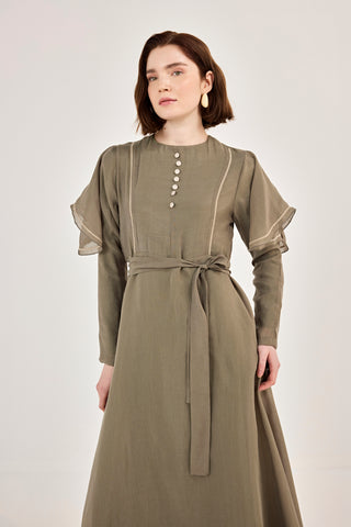 Nakış Detaylı Volanlı Parlak Tensel Elbise Haki