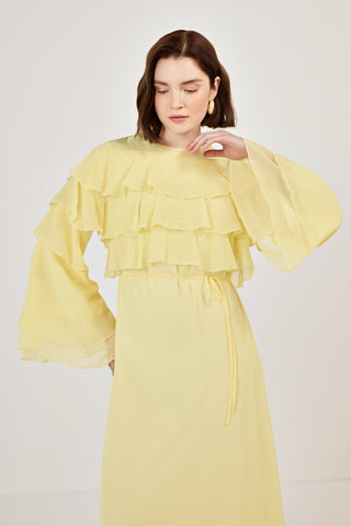 Robadan Fırfır Detaylı Biye Kemerli Şifon Elbise Sarı