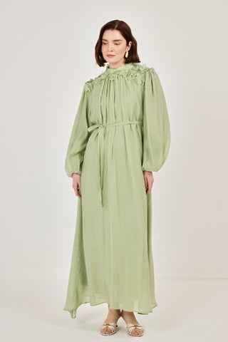 Omuzları Çiçekli Taşlı Elbise Çağla Yeşili