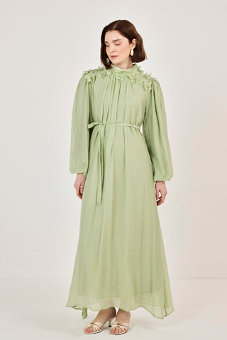 Omuzları Çiçekli Taşlı Elbise Çağla Yeşili