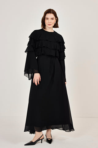 Robadan Fırfır Detaylı Biye Kemerli Şifon Elbise Siyah