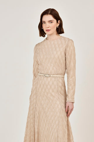 Kemer Detaylı Simli Dantel Elbise Bej