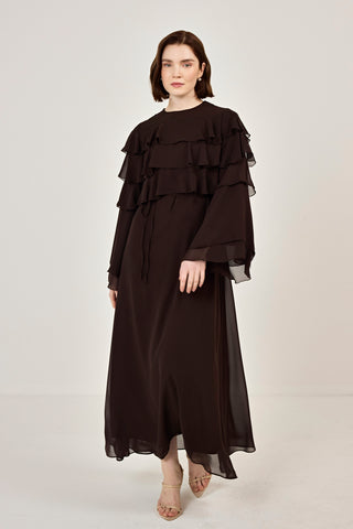 Robadan Fırfır Detaylı Biye Kemerli Şifon Elbise Kahverengi