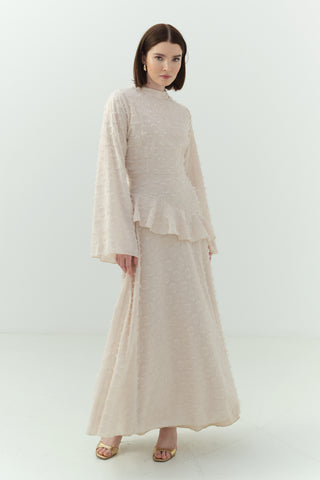 Simli Şifon Volan Detaylı Elbise Bej