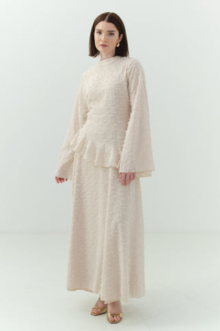 Simli Şifon Volan Detaylı Elbise Bej