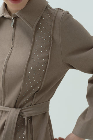 Taş Detaylı Fermuarlı Pantolonlu Takım Vizon