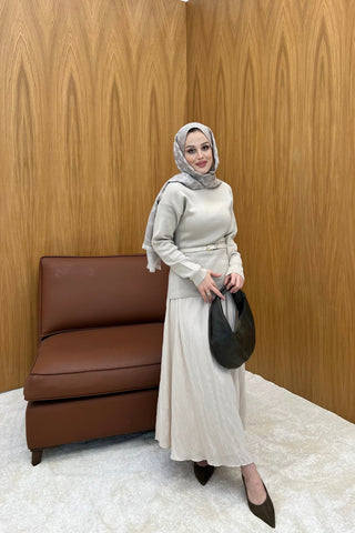 Bej Büzgülü Etekli Triko Takım