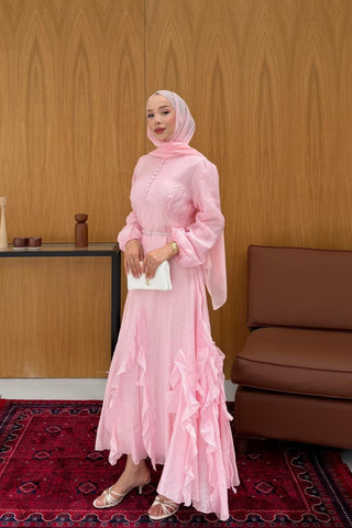 Kaplama Düğmeli Volan Detaylı Kemerli Elbise Pembe