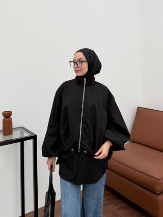 Beli Lastikli Dik Yakalı Fermuarlı Mont Siyah