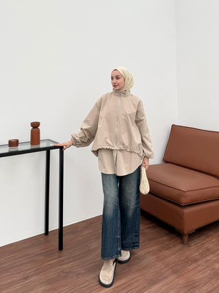 Beli Lastikli Dik Yakalı Fermuarlı Mont Bej