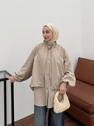 Beli Lastikli Dik Yakalı Fermuarlı Mont Bej